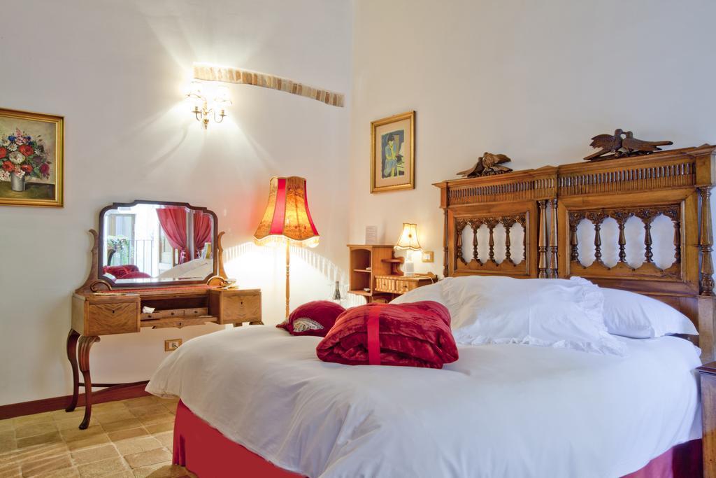 B&B Il Marchese Del Grillo Sulmona Rum bild