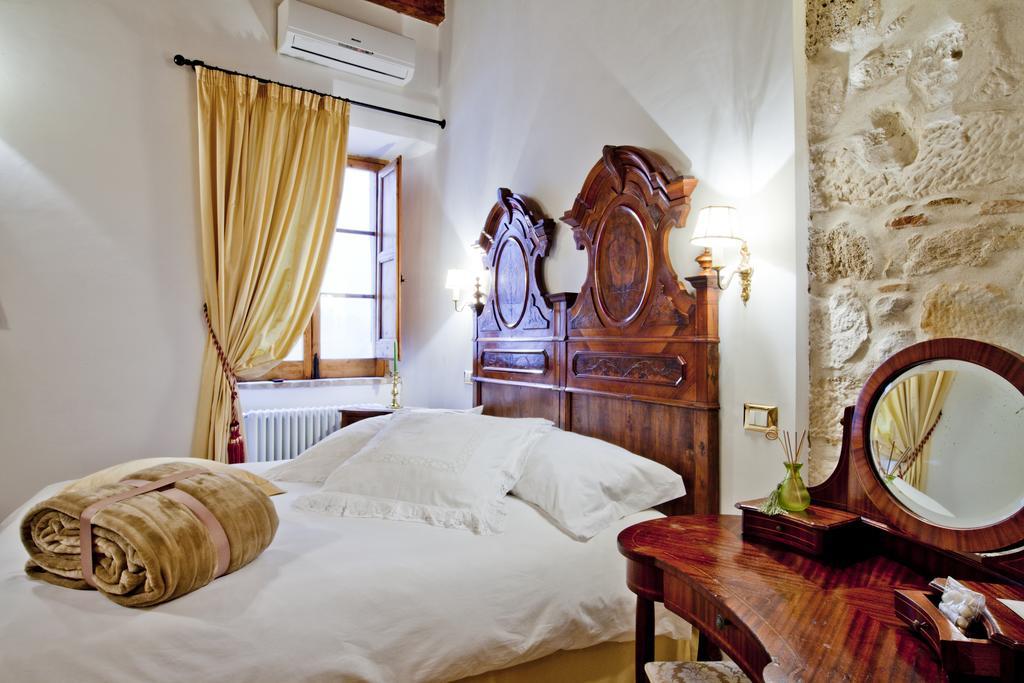 B&B Il Marchese Del Grillo Sulmona Rum bild