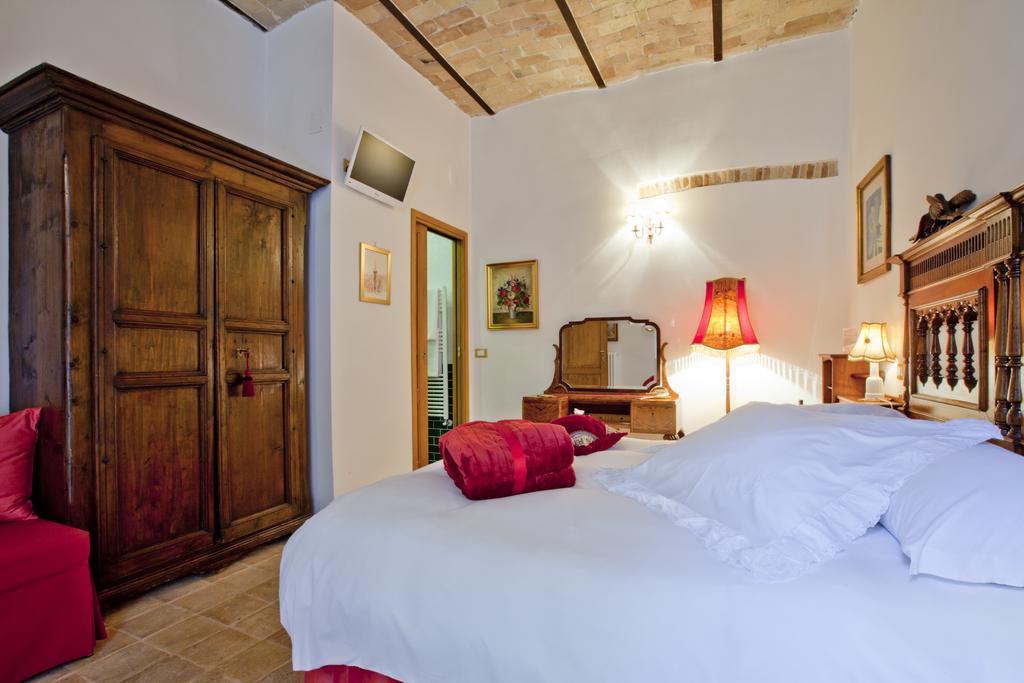 B&B Il Marchese Del Grillo Sulmona Rum bild